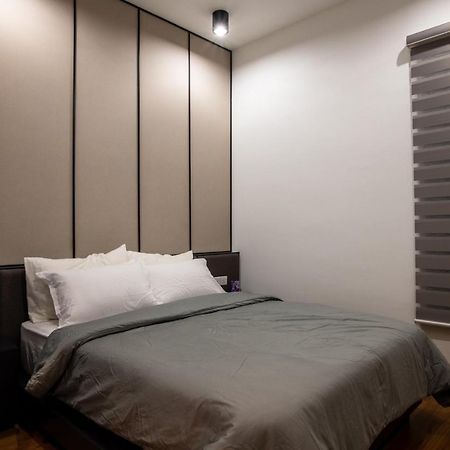 Executive Seaview 2Bedrooms Macalister Georgetown 4-6Pax מראה חיצוני תמונה